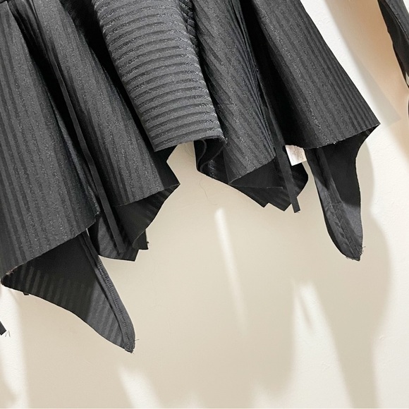 FOR HER NYC Women’s Black Structured Peplum Top Asymmetrical Hem Goth Emo Size M - Picture 4 of 8